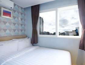 Top Hotel & Residence