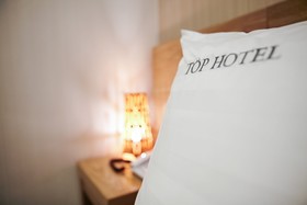 Top Hotel & Residence