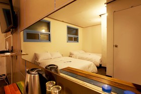 W mini hotel Hostel