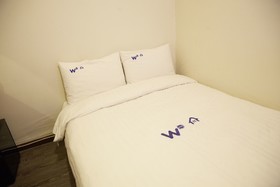 W mini hotel Hostel
