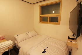 W mini hotel Hostel