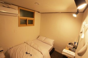 W mini hotel Hostel