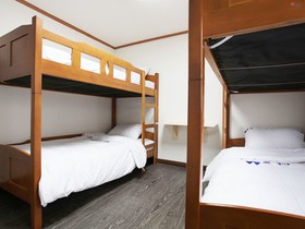 W mini hotel Hostel