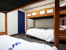 W mini hotel Hostel