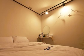 W mini hotel Hostel