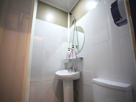 W mini hotel Hostel