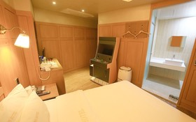 Wolgok Hotel Baro
