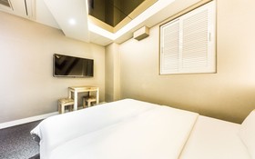 Wolgok Hotel Baro