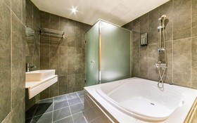 Wolgok Hotel Baro