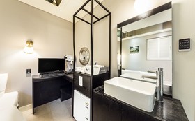 Wolgok Hotel Baro