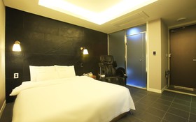 Wolgok Hotel Baro