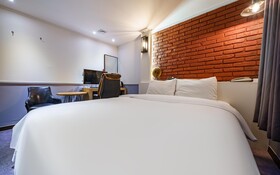 Yeongdeungpo Hotel Yolo