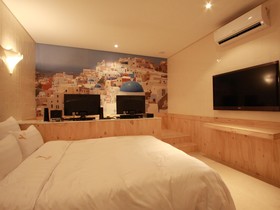 Y Hotel