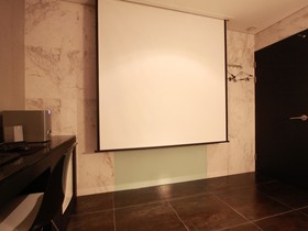 Y Hotel