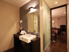 Y Hotel