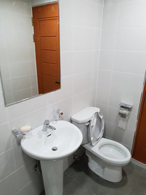 Young Stay Hostel