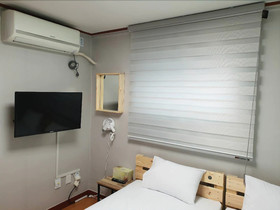 Young Stay Hostel