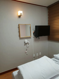 Young Stay Hostel