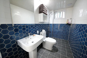 Zibro H Guesthouse Hostel