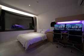 The Hyoosik Aank Hotel