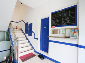 James Blue Guesthouse Hostel