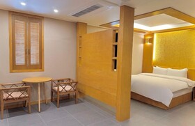 Mir Hotel