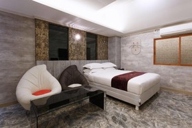 I.Y Hotel