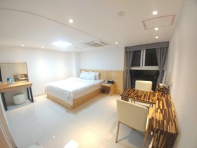I.Y Hotel