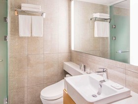 ibis Ambassador Suwon Hotel