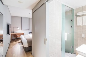 ibis Ambassador Suwon Hotel