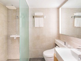 ibis Ambassador Suwon Hotel