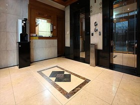 Rampart Hotel