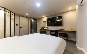 Suwon City Hall Station Dean