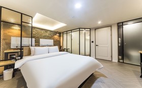 Suwon City Hall Station Dean