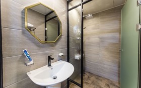 Suwon City Hall Station Dean