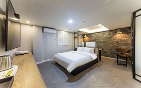 Suwon City Hall Station Dean