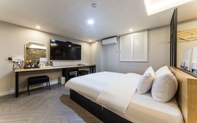 Suwon City Hall Station Dean