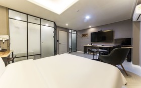 Suwon City Hall Station Dean