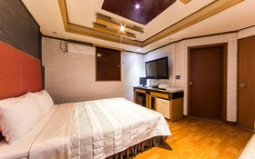 Suwon City Hall Station Soo