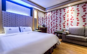 Suwon City Hall Station Soo