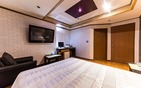 Suwon City Hall Station Soo