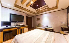 Suwon City Hall Station Soo