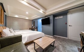Suwon First M