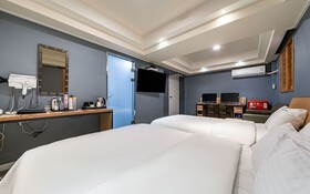 Suwon First M