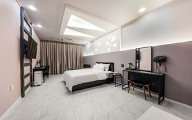 Suwon Homaesil Star Hotel