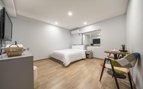 Suwon SR Hotel