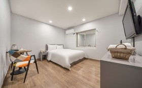 Suwon SR Hotel