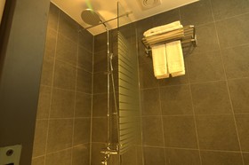 Vella Suite Hotel