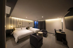 Brown Dot Hotel