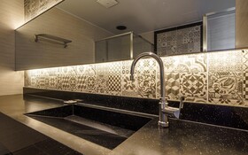 V Hotel